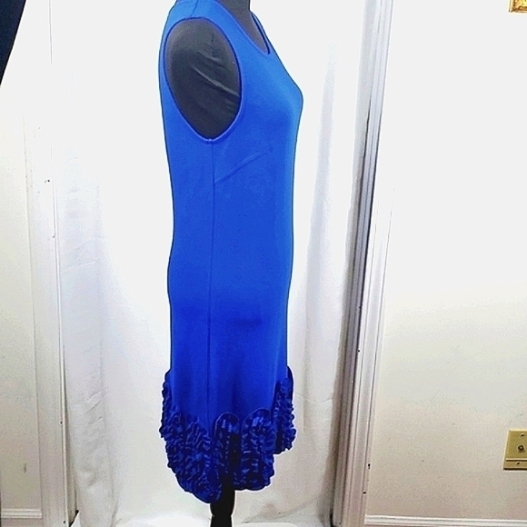 Adore Sleeveless Blue round neckline ruffle hemline Size Medium new with tag - Picture 12 of 15